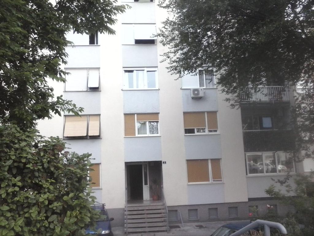 Klara Studio Apartman Apartment Split Exterior photo